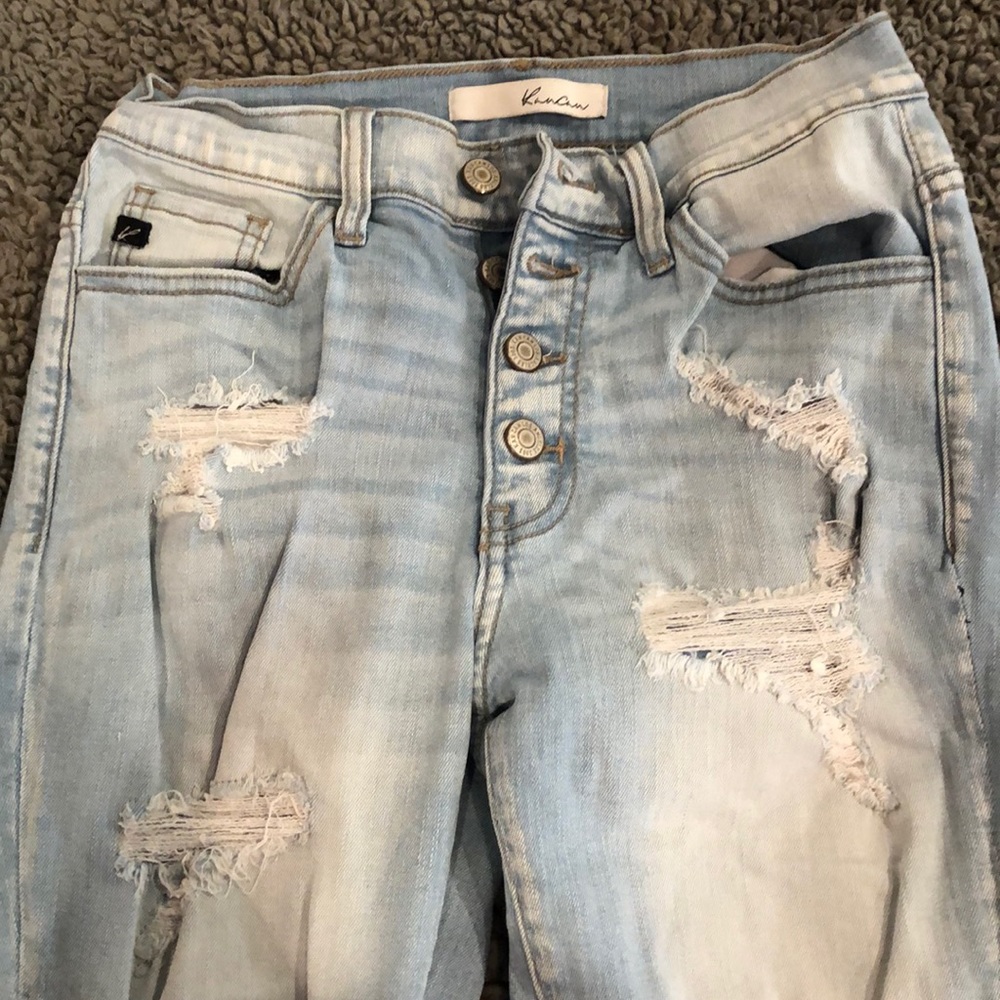 Ripped skinny jeans